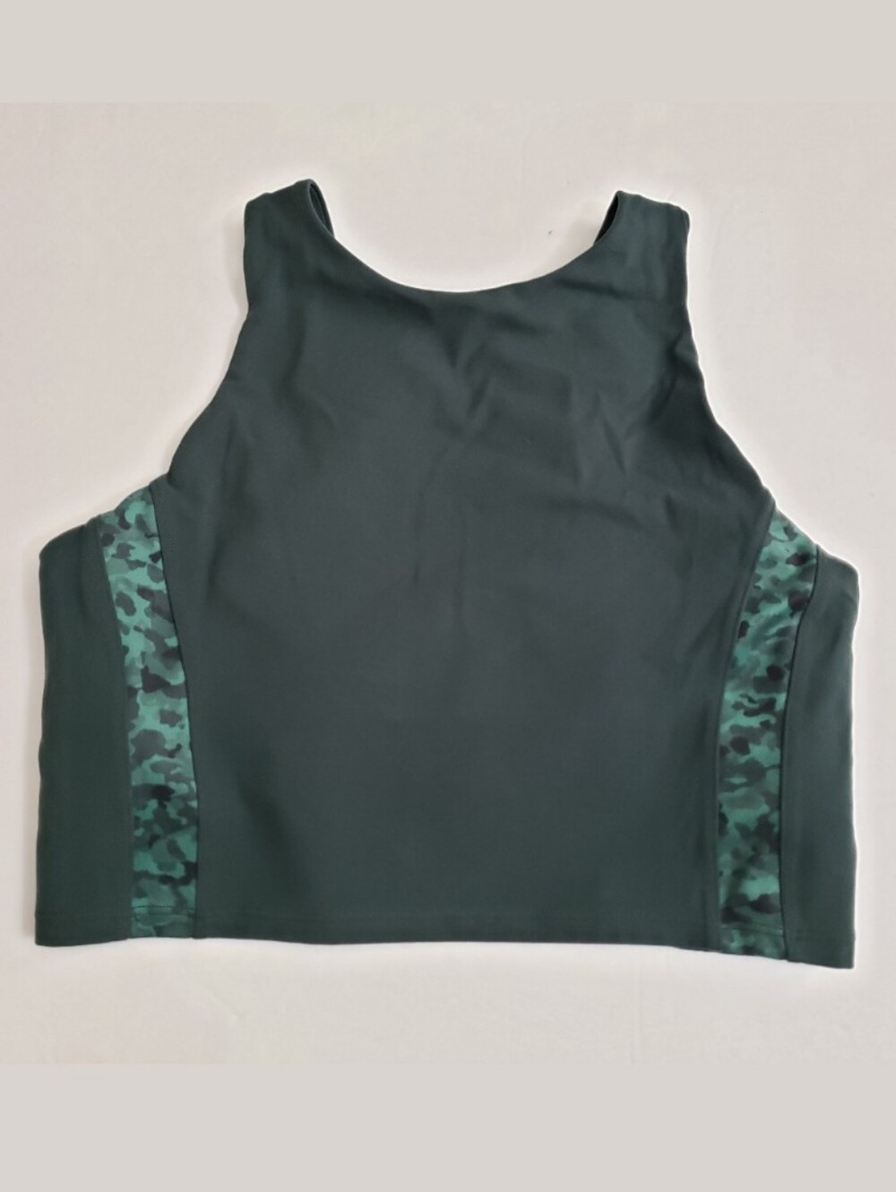 Medium Athleta Dark Green Sports Bra Crop Tank - Green Camo Stripe
